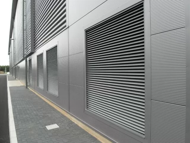 Colt Universal Louvres