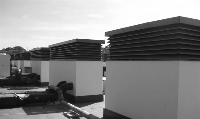 Colt Universal Louvres